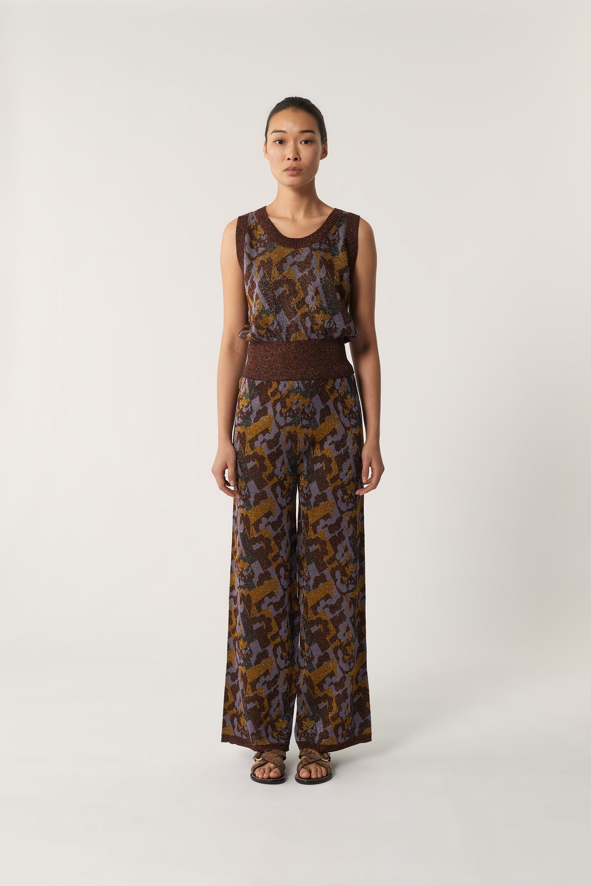 CAMISETA SIN MANGAS DE PUNTO PETON MORADO vue 5