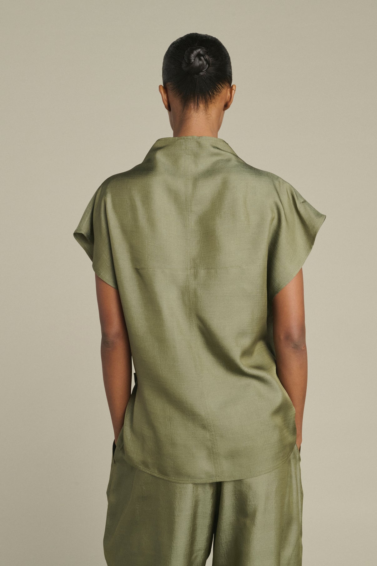 Blusa Kora - Verde grisáceo - Seda - Mujer vue 2