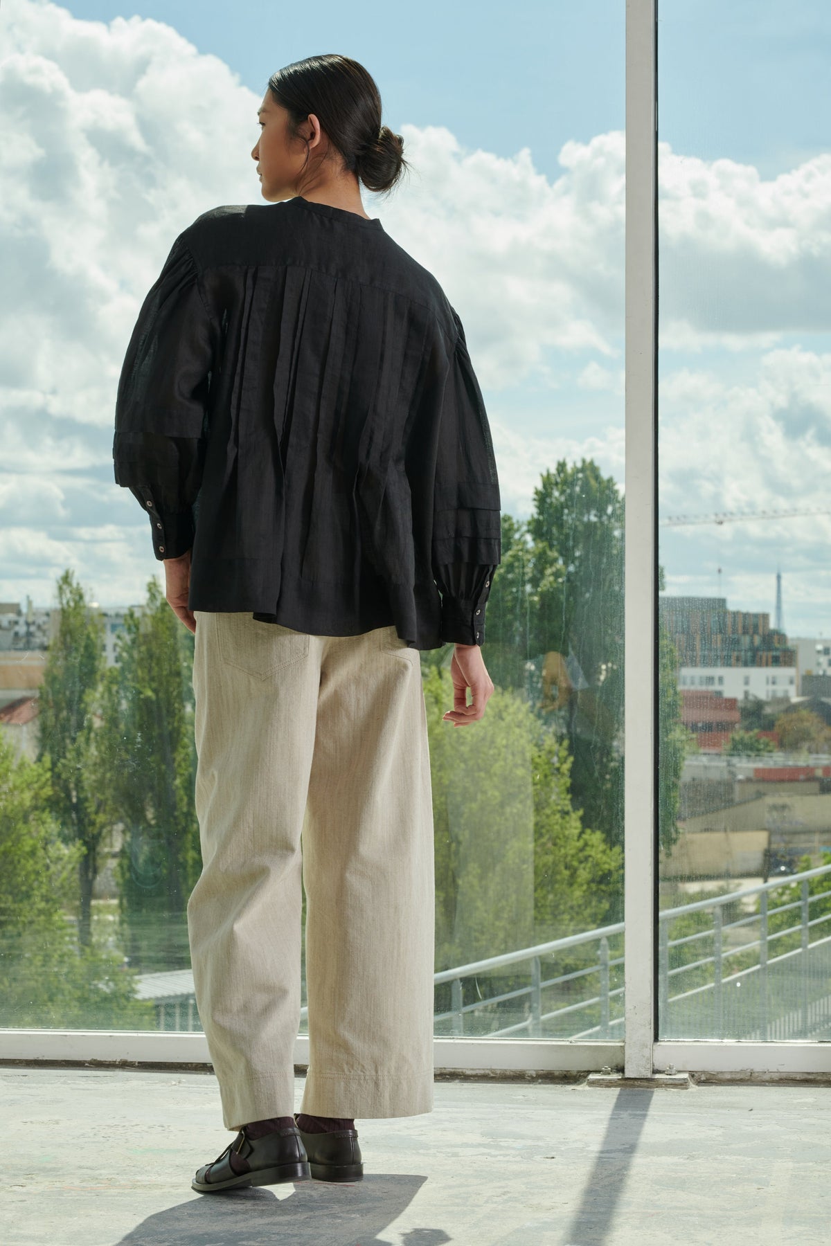 PANTALÓN PEPINO BEIGE/CRUDO vue 3