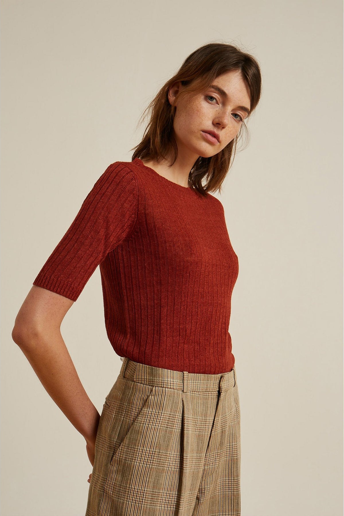 Jersey DELON ROUGE vue 3