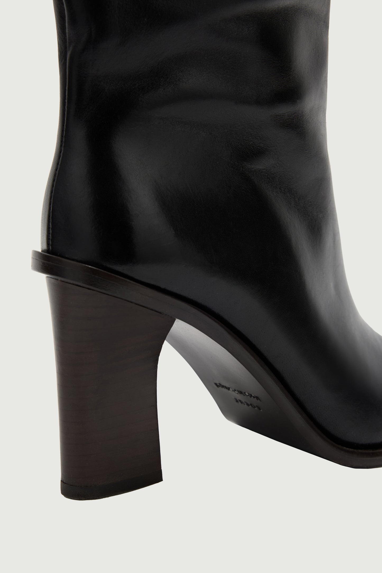 Botas Livia - Negro - Cuero - Mujer